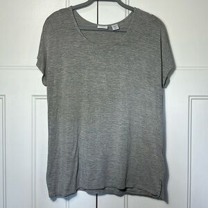 Heather grey tunic top
* Soft casual feel!